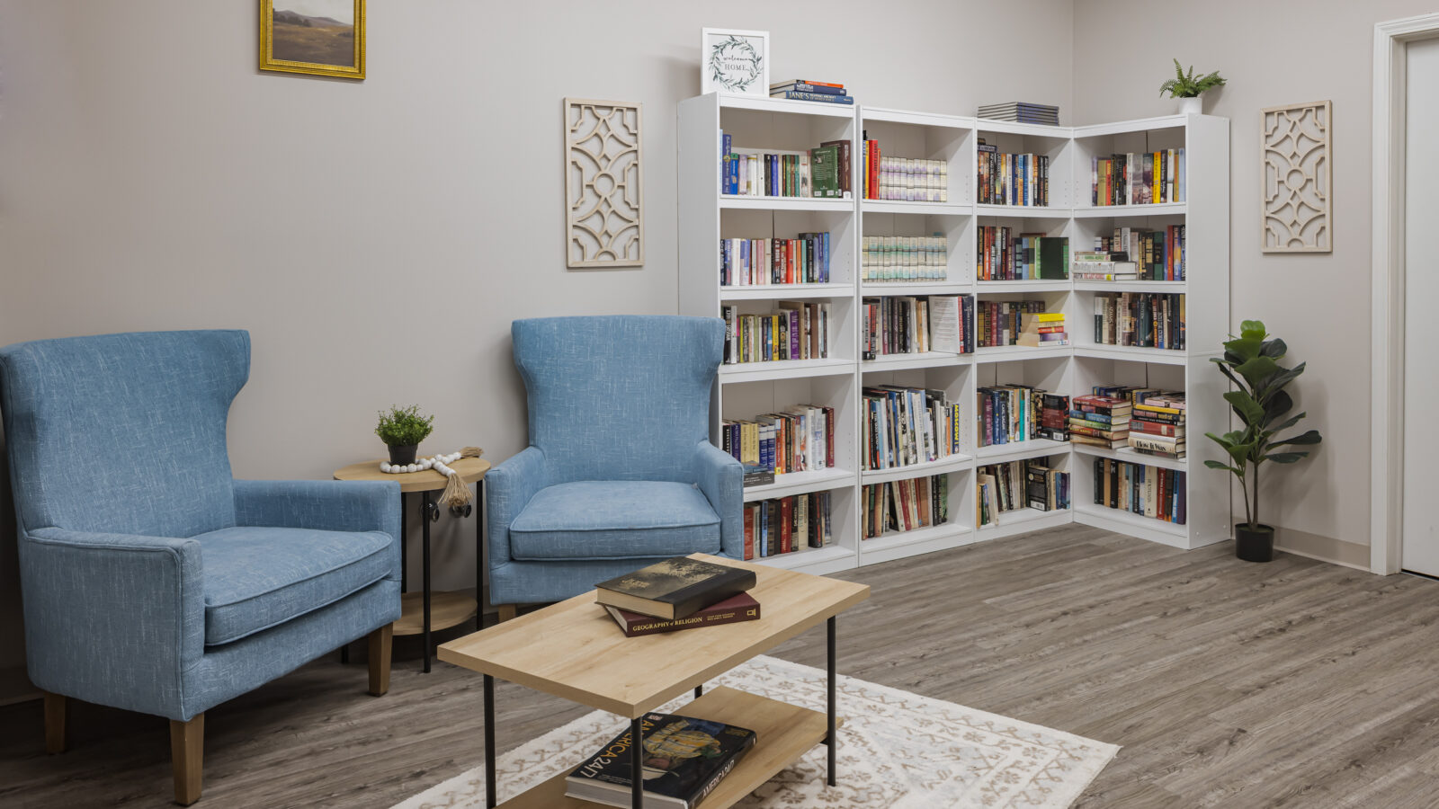 The Oaks at Plainfield Interior Library 01