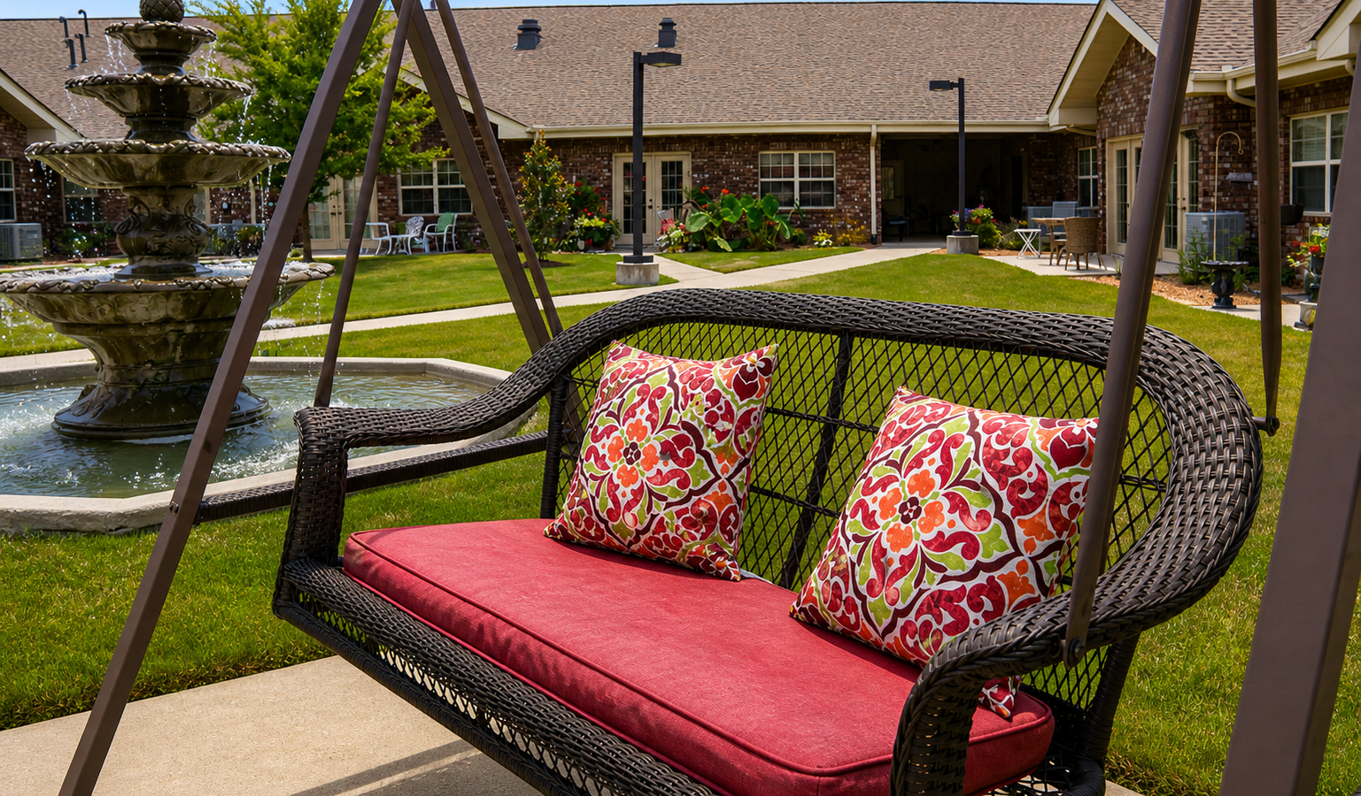 The Renley of Collierville Exterior Courtyard 02 2