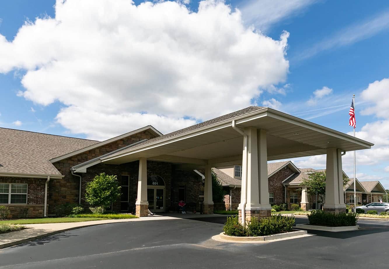 Bootstrap via website (https://sonidaseniorliving.com/community/renley-of-collierville/)