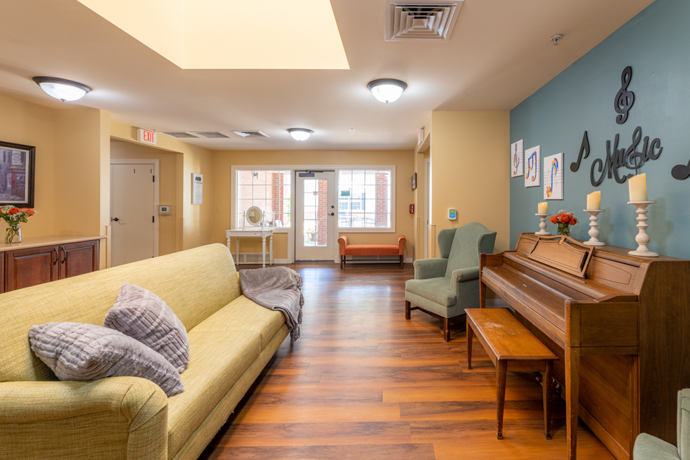 Brookridge Heights Interior Music 01