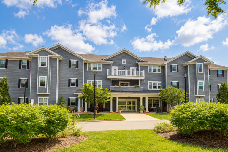 Symphony Manor Exterior Front 01 2