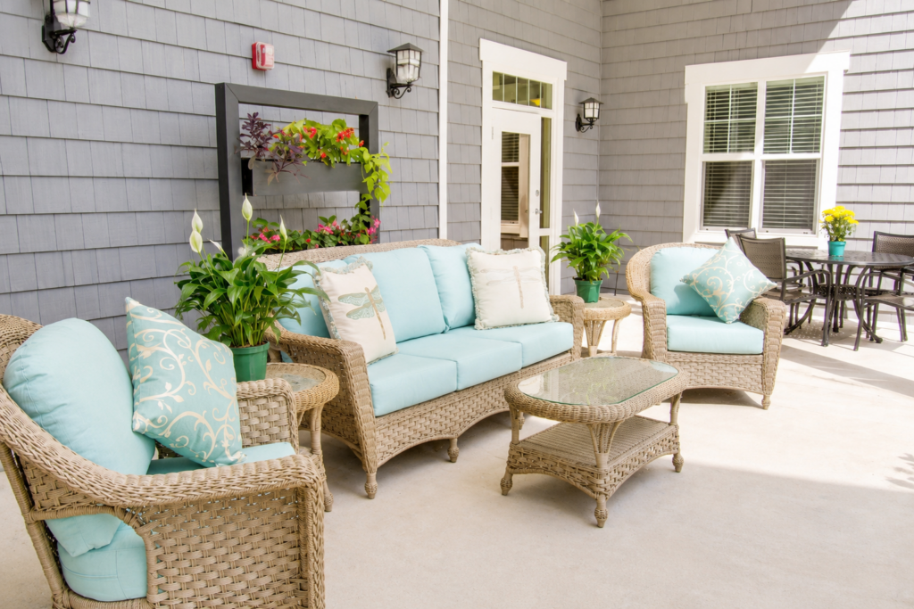 Symphony Manor Exterior Patio 02 2