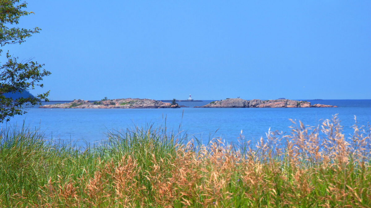 stock location marquette mi lake superior