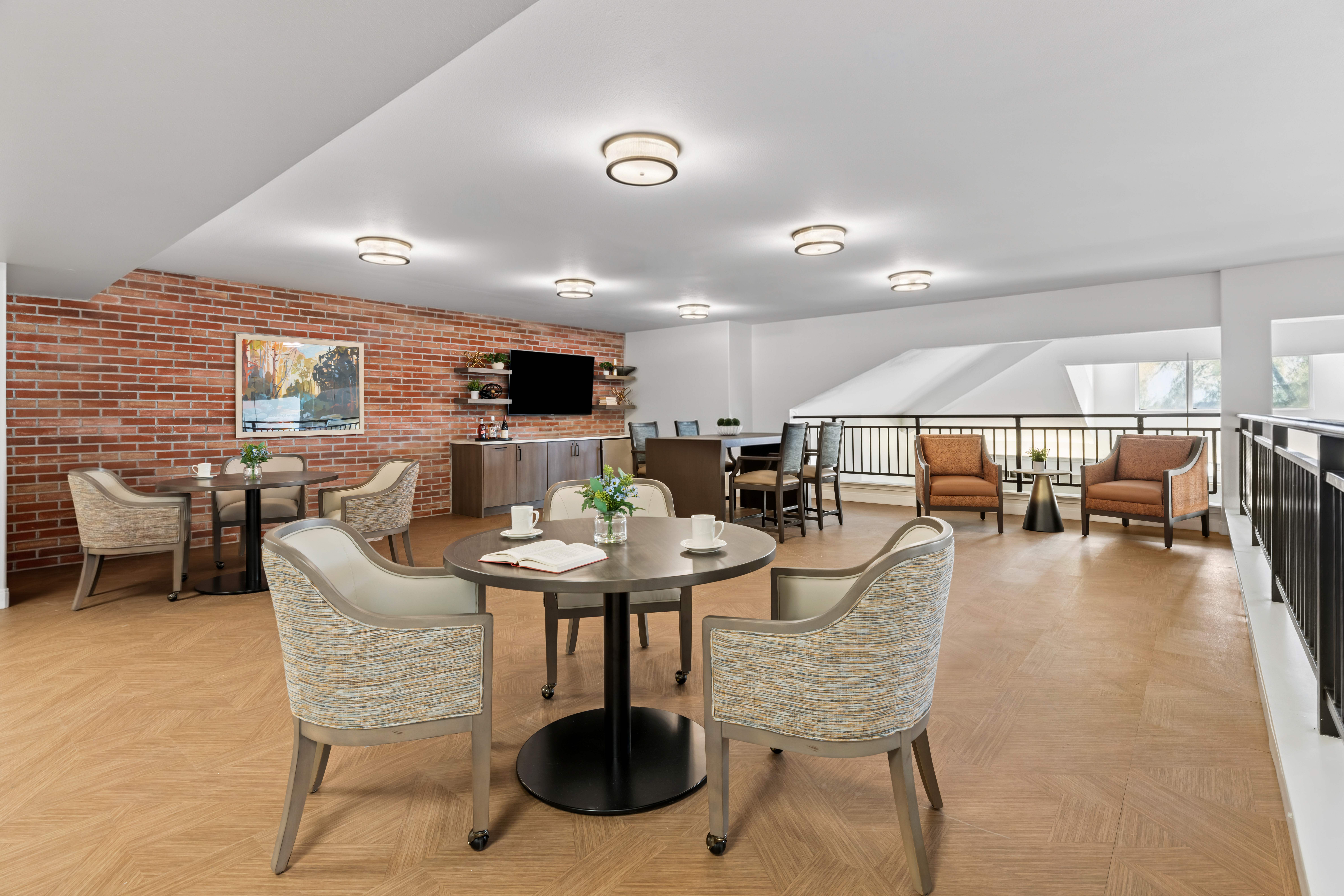 Oakwood Hills Interior Bar 01