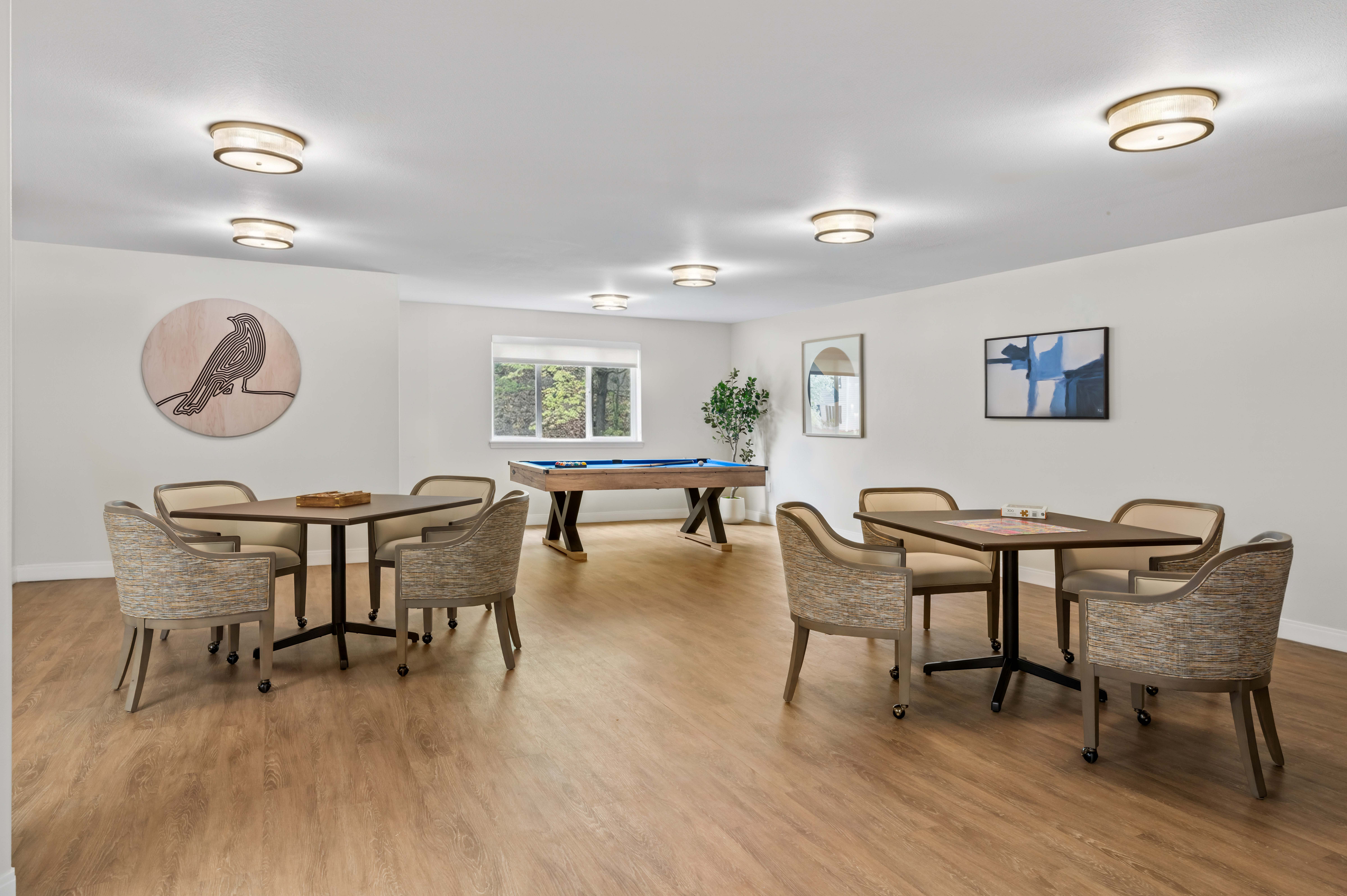 Oakwood Hills Interior Pool table room 01