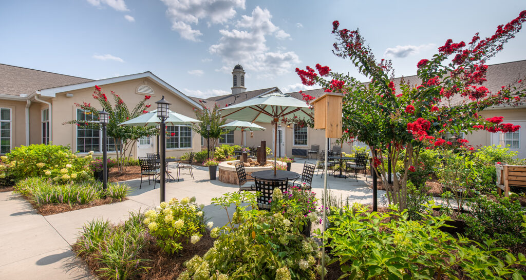 The Addison of Grayson Exterior Court Yard 01