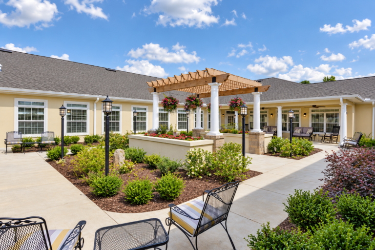 The Addison of Woodstock Exterior Courtyard 01
