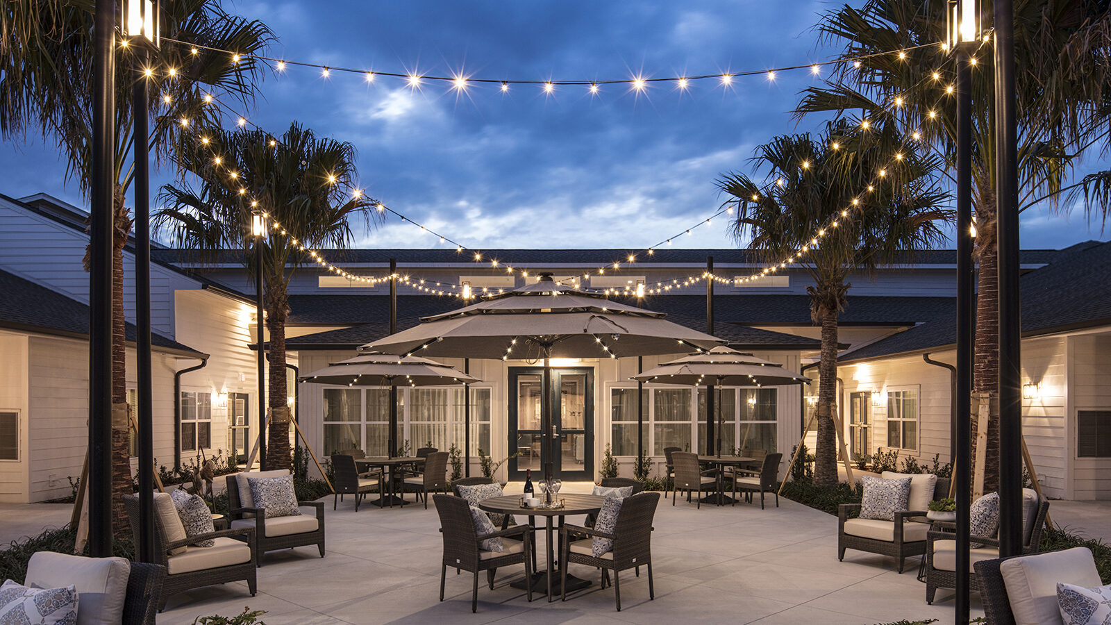 The Ashton at the Greens Exterior Patio 01