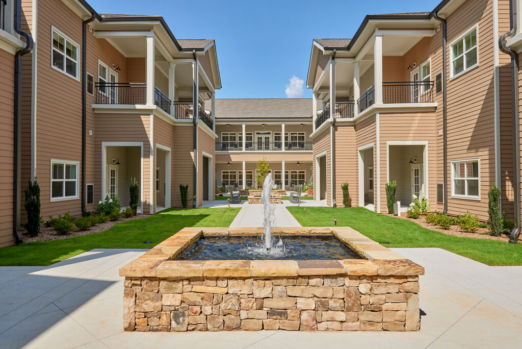 Waterstone of Grayson Exterior Courtyard 06